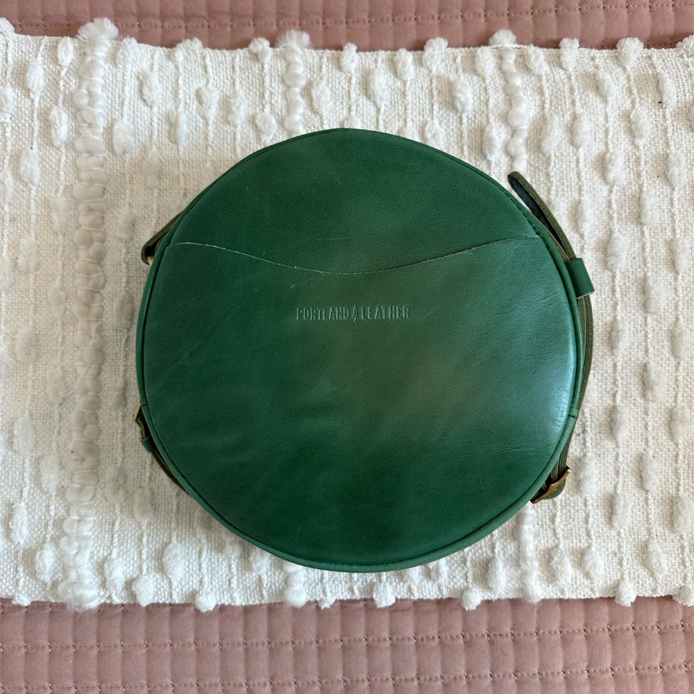 Portland Leather Large Cowboy Mint Circle Crossbody